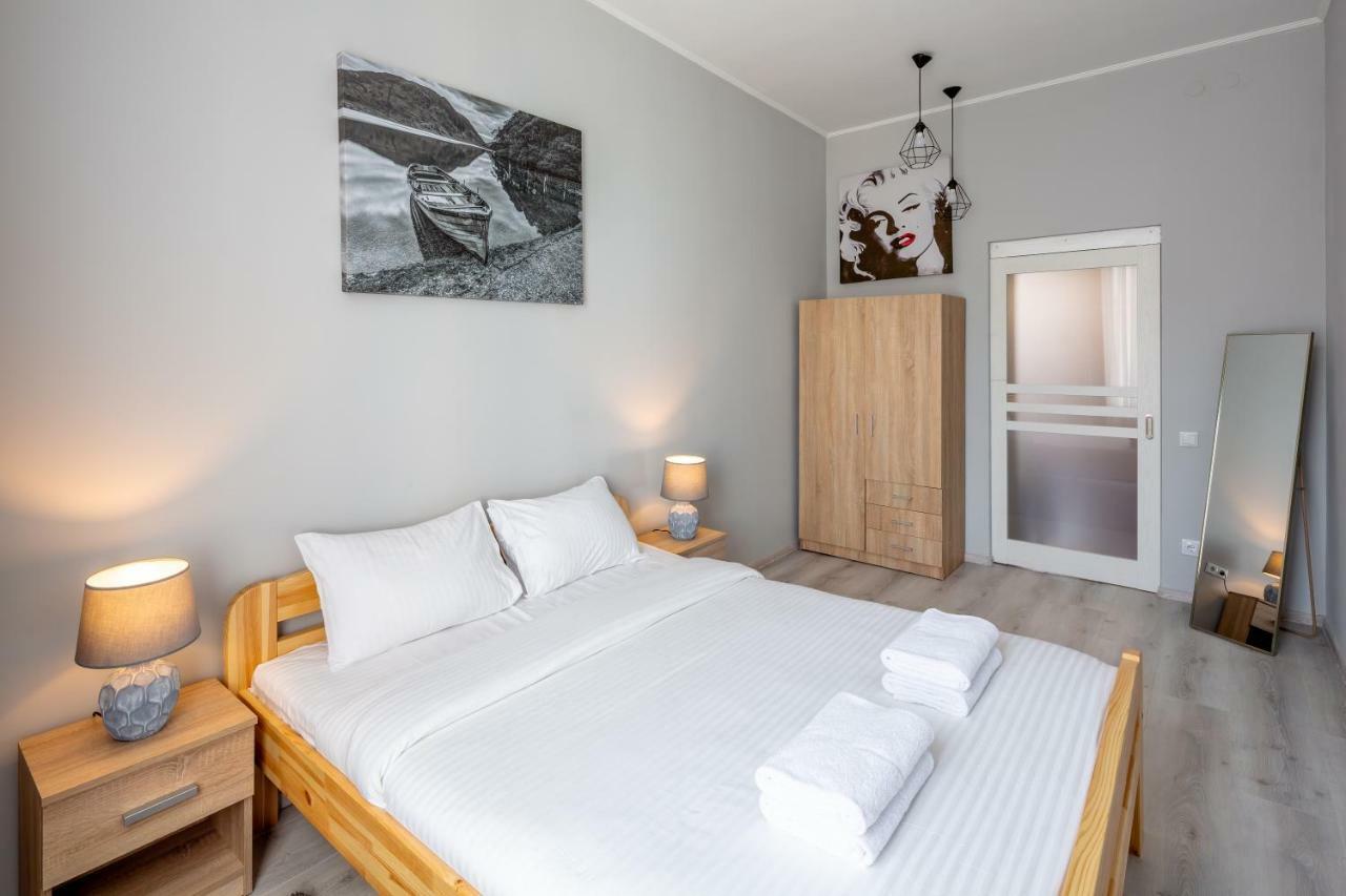 Alfa Apartments Chornovola Lviv Ngoại thất bức ảnh